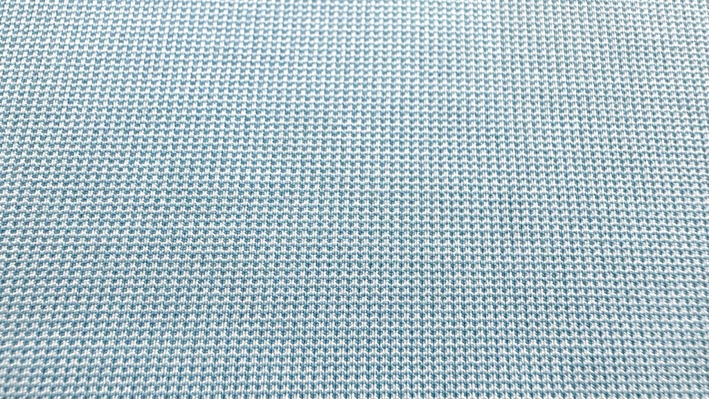 Polyester Nylon Moisture-Wicking Mesh Knit Fabric macro knit texture